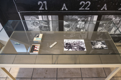 Ausstellungsansichten der Installation 