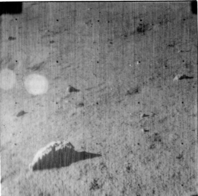 Foto von der Mondoberfläce, aufgenommen von der Raumsonde Surveyor, 1966